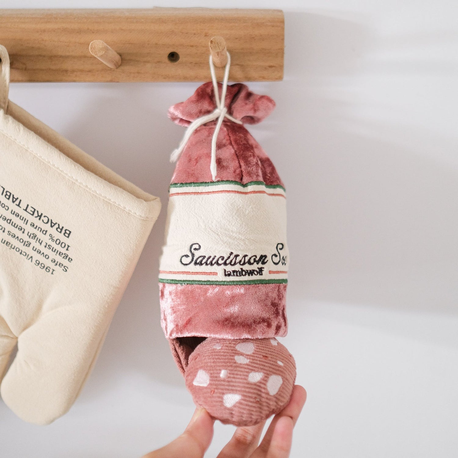 Saucisson – Challenging Burrow &amp; Snuffle Dog Toy