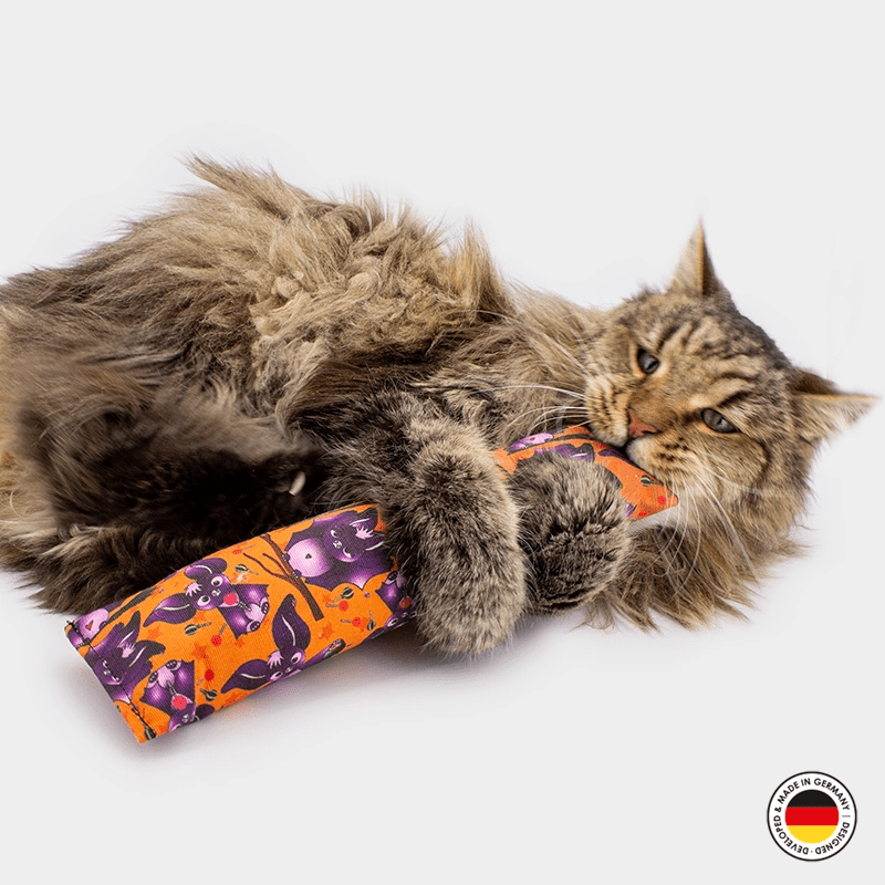 Halloween Cat Wrestler - Large Catnip Kicker Toy